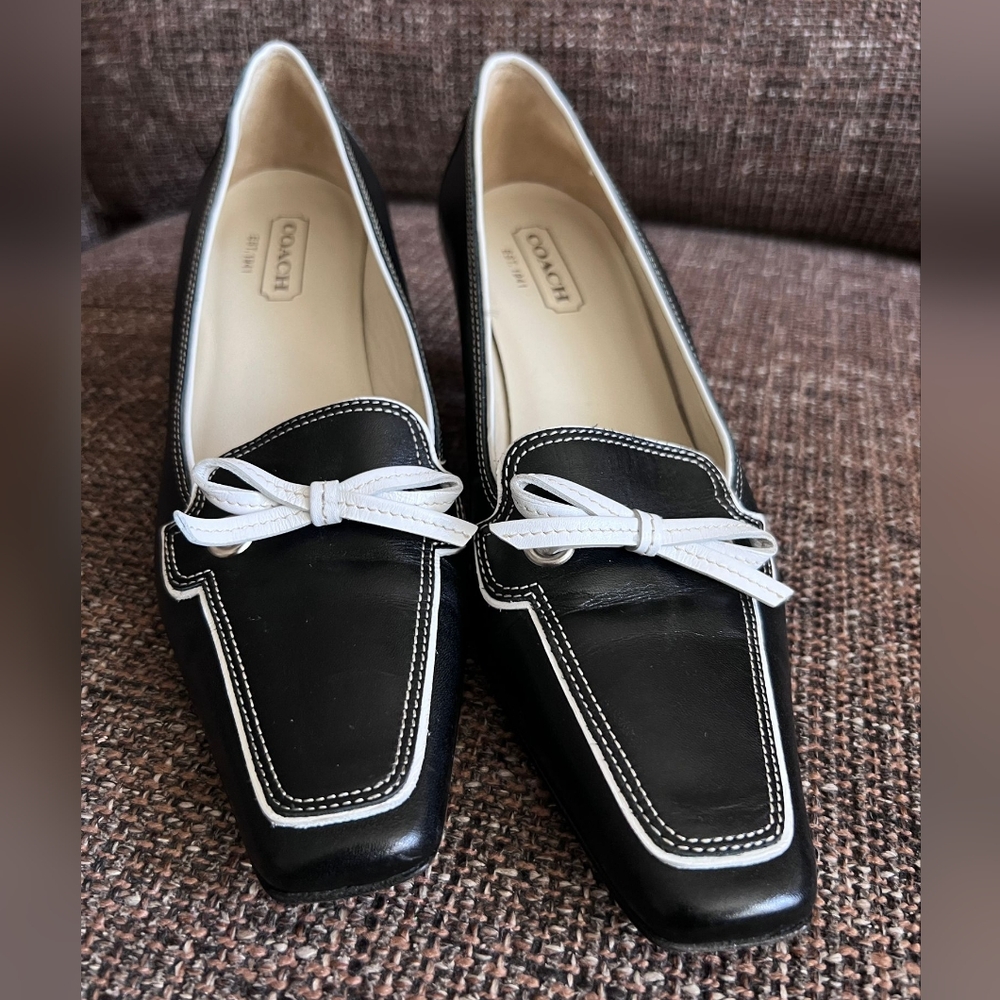 Women's Classic Coach Marcella Heels, Size 6